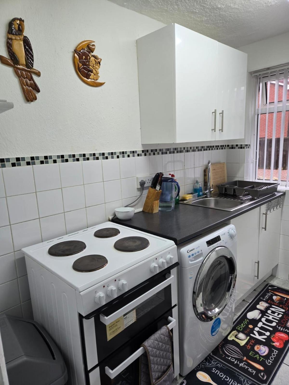 A Cosy With King Sized Bed Homestay Birmingham