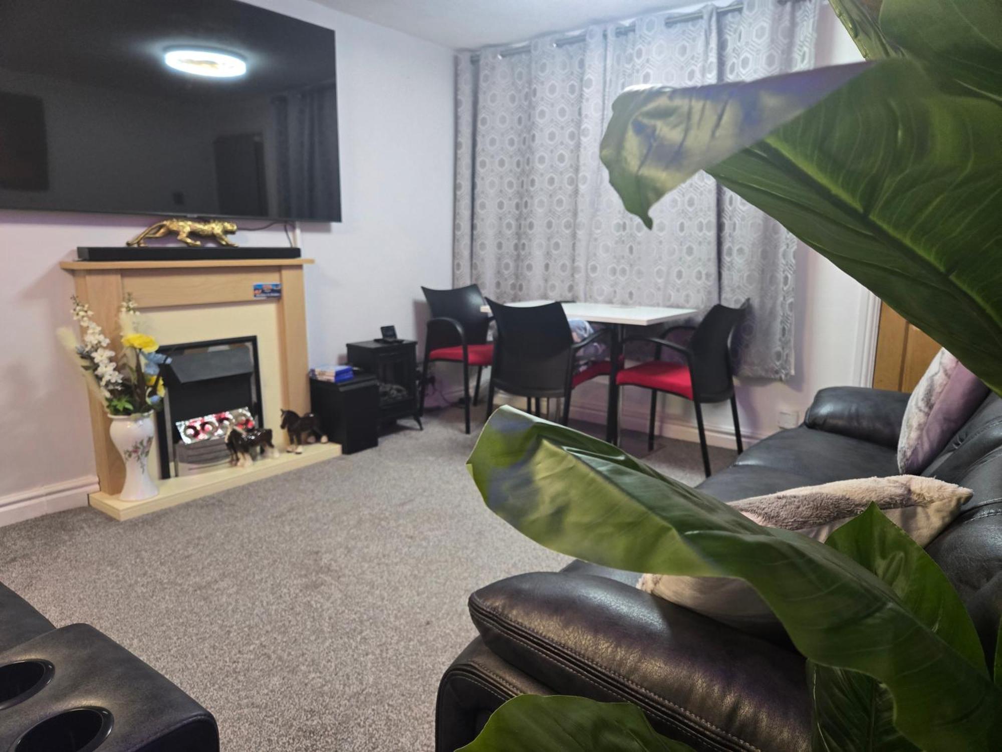 A Cosy With King Sized Bed Homestay